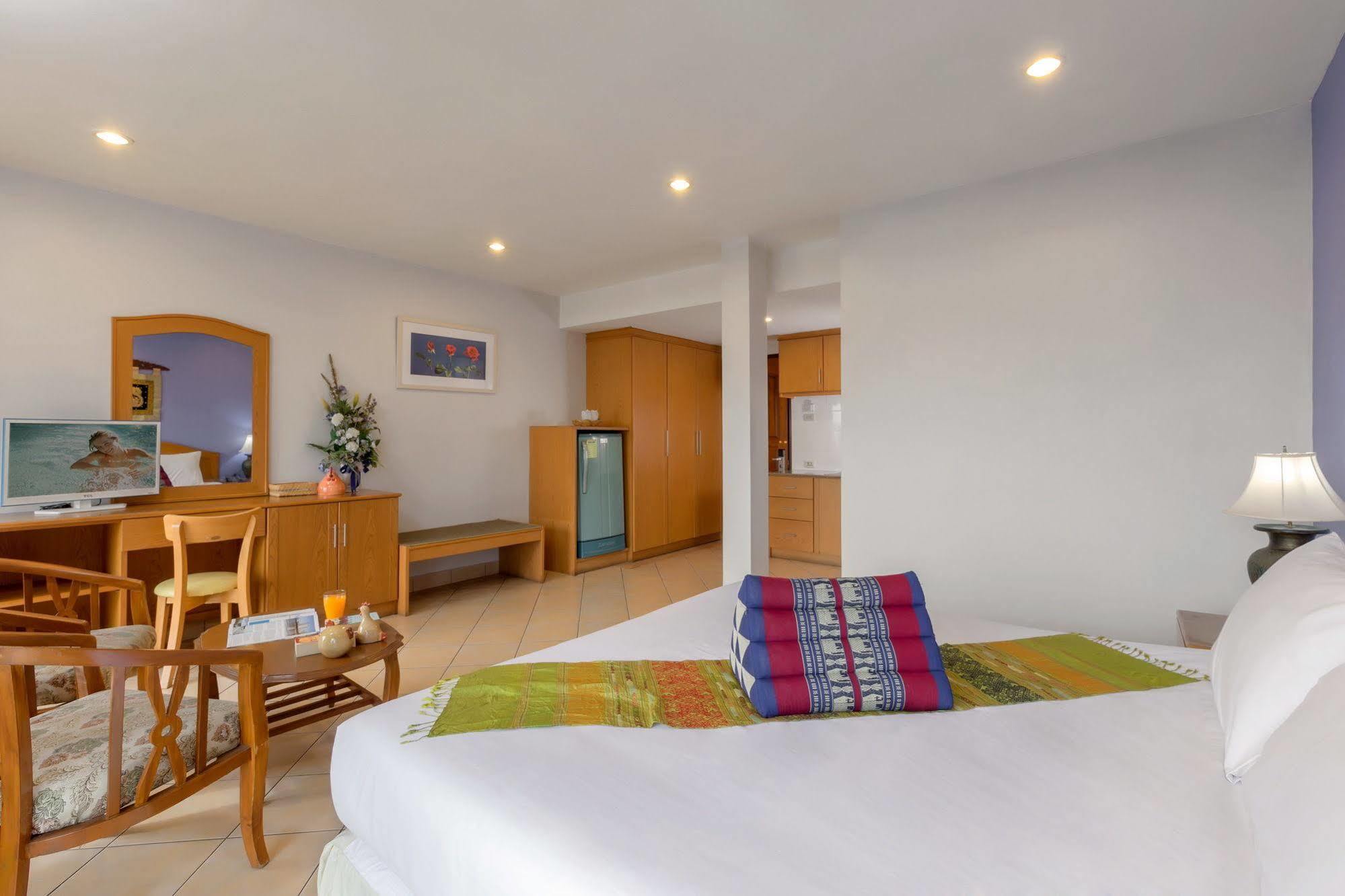 Seven Oaks Inn Jomtien Beach Zewnętrze zdjęcie