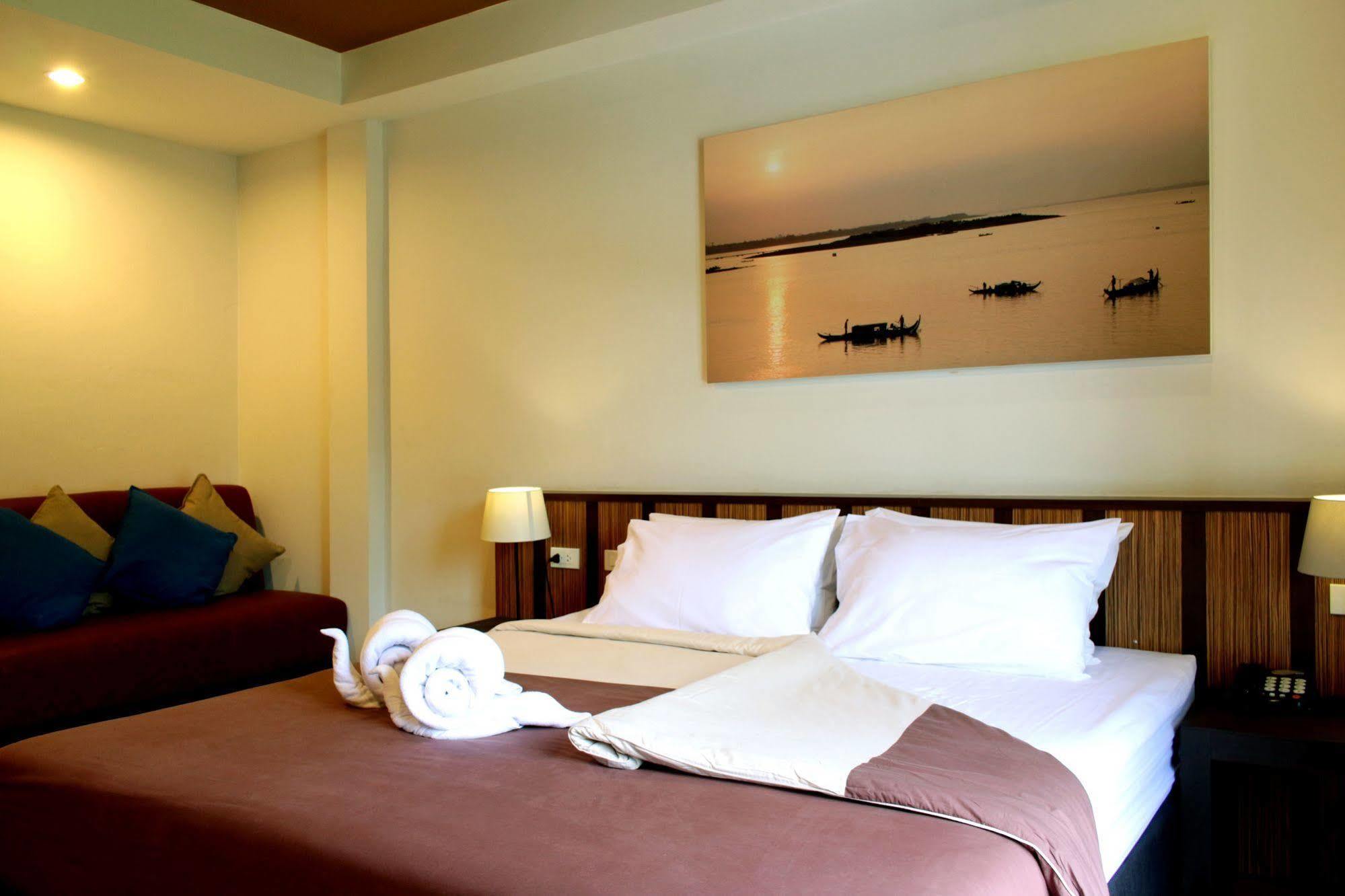 Seven Oaks Inn Jomtien Beach Zewnętrze zdjęcie